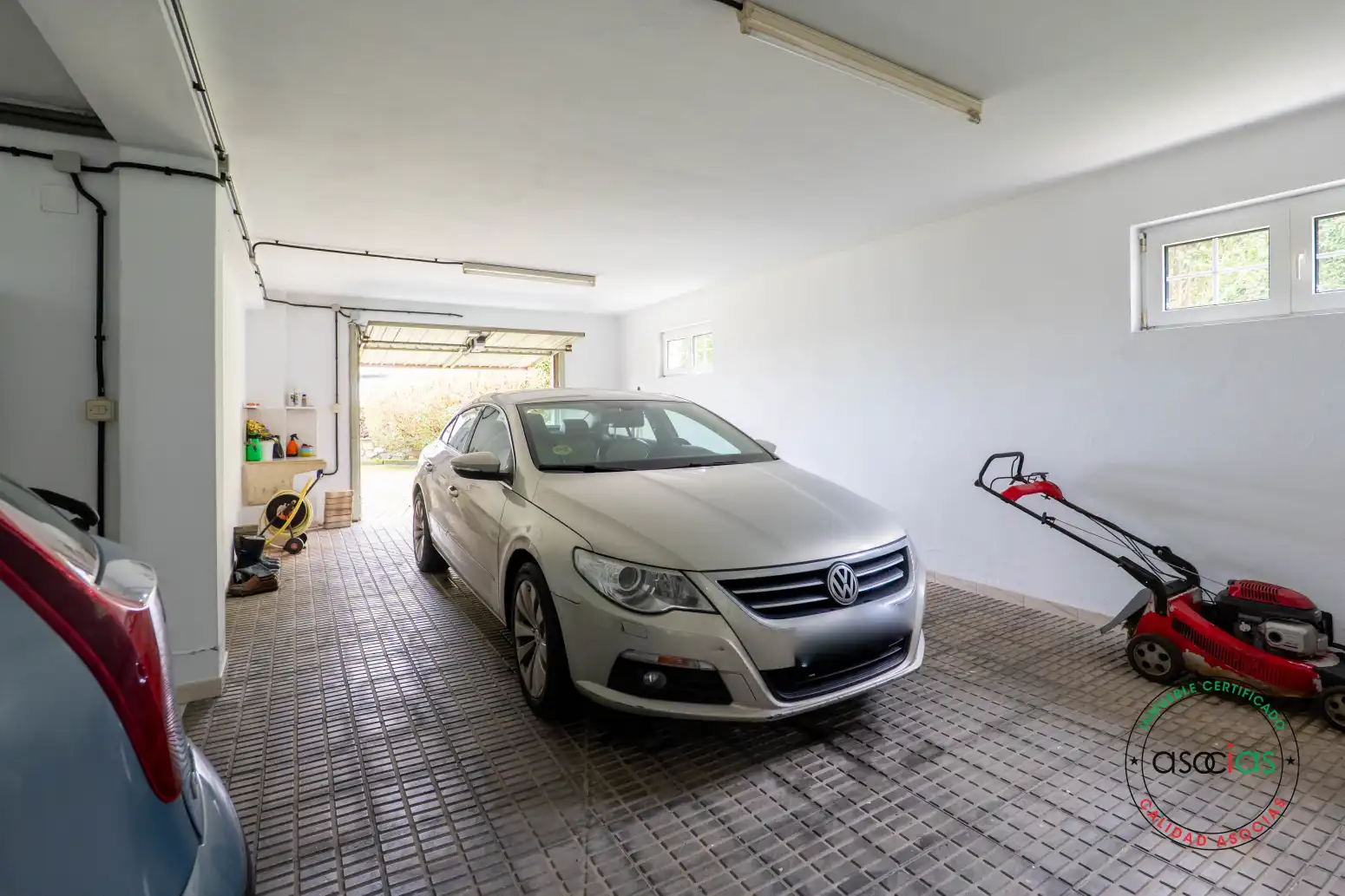 Aparcament de Casa o xalet en venda en Navia amb Calefacció i Terrassa