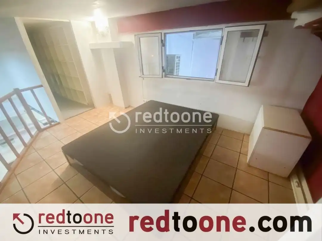 Schlafzimmer von Garage zum Verkauf in Alicante / Alacant