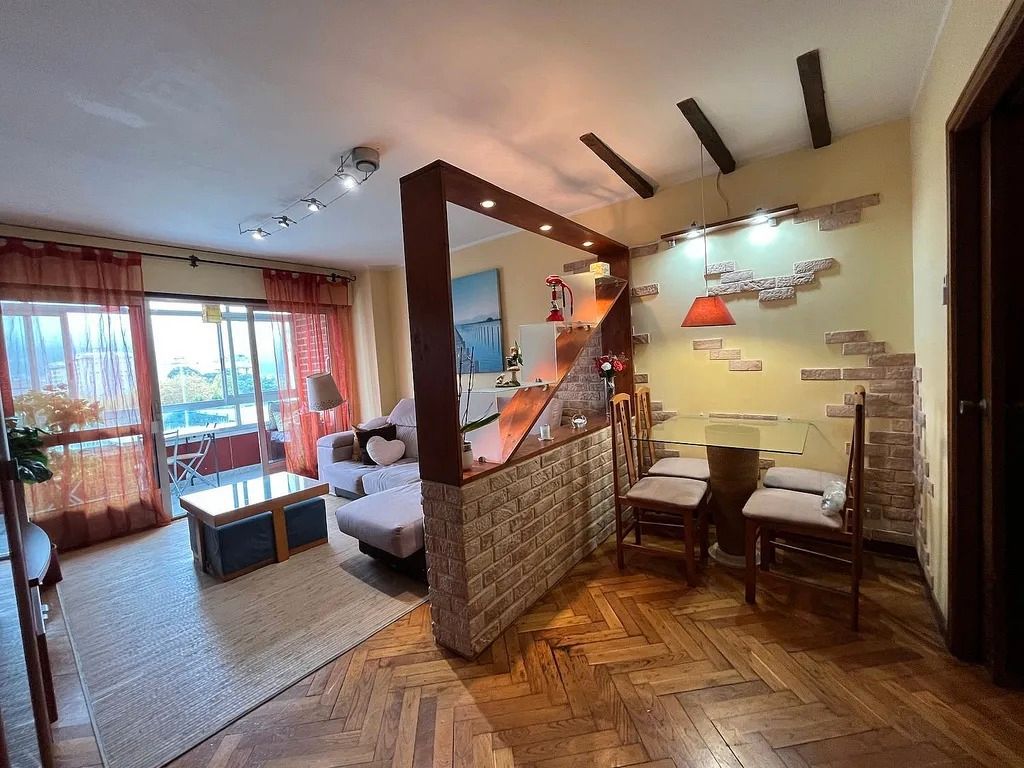 Piso en venta en Vigo  con Calefacción, Parquet y Trastero