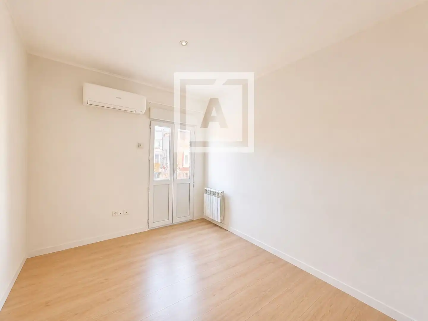 Habitación de Piso de alquiler en Madrid con Aire acondicionado y Calefacción