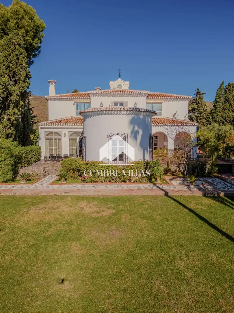 Vista exterior de Casa o chalet en venta en Salobreña con Calefacción, Jardín privado y Terraza