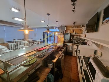 Local comercial en venta en Calle Parque De Valhondo