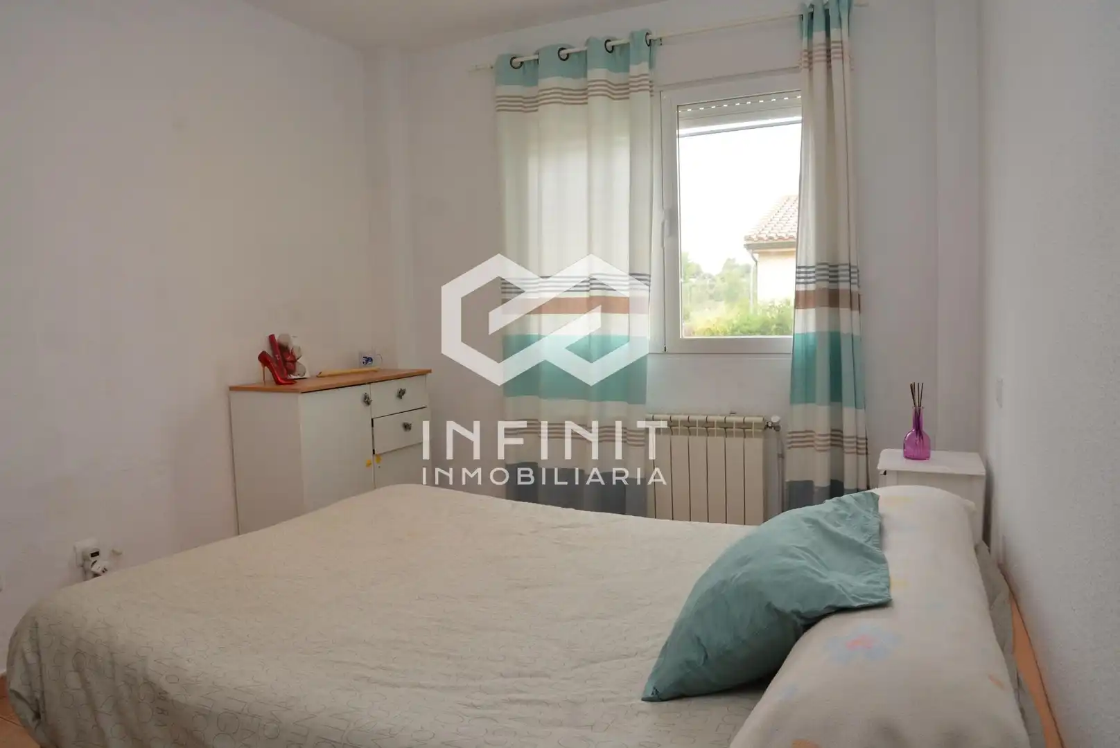 Bedroom of Houses for sale in Yebes  with Air Conditioner, Heating and Private garden