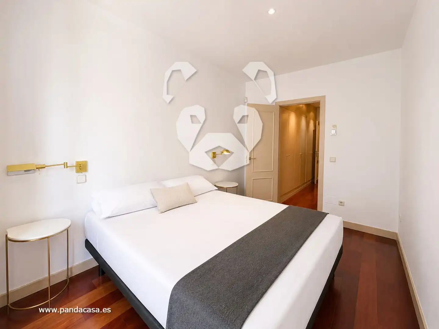 Bedroom of Flat for rent in Madrid  with Air Conditioner, Heating and Furnished