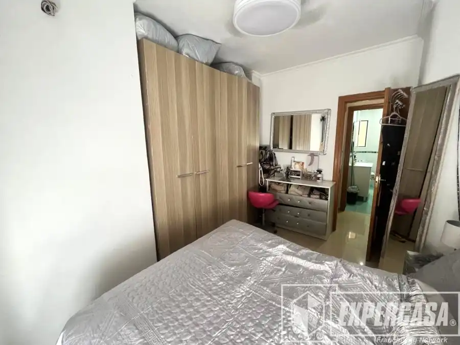 Schlafzimmer von Wohnung zum Verkauf in Valencia mit Klimaanlage