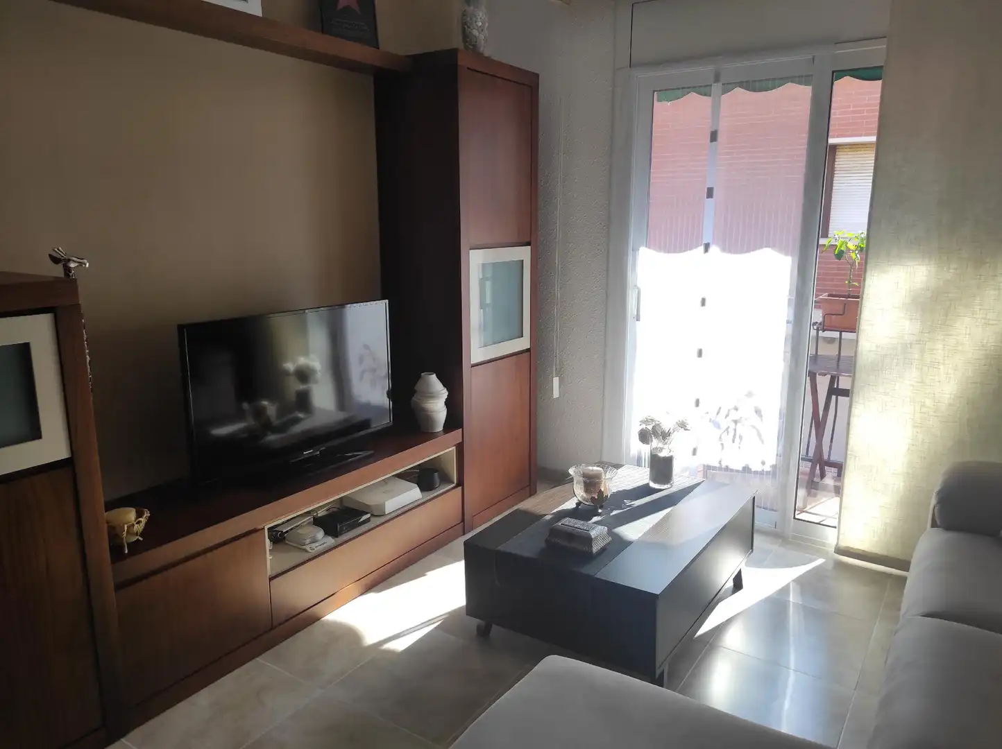 Living room of Flat for sale in Sant Just Desvern  with Air Conditioner, Heating and Balcony