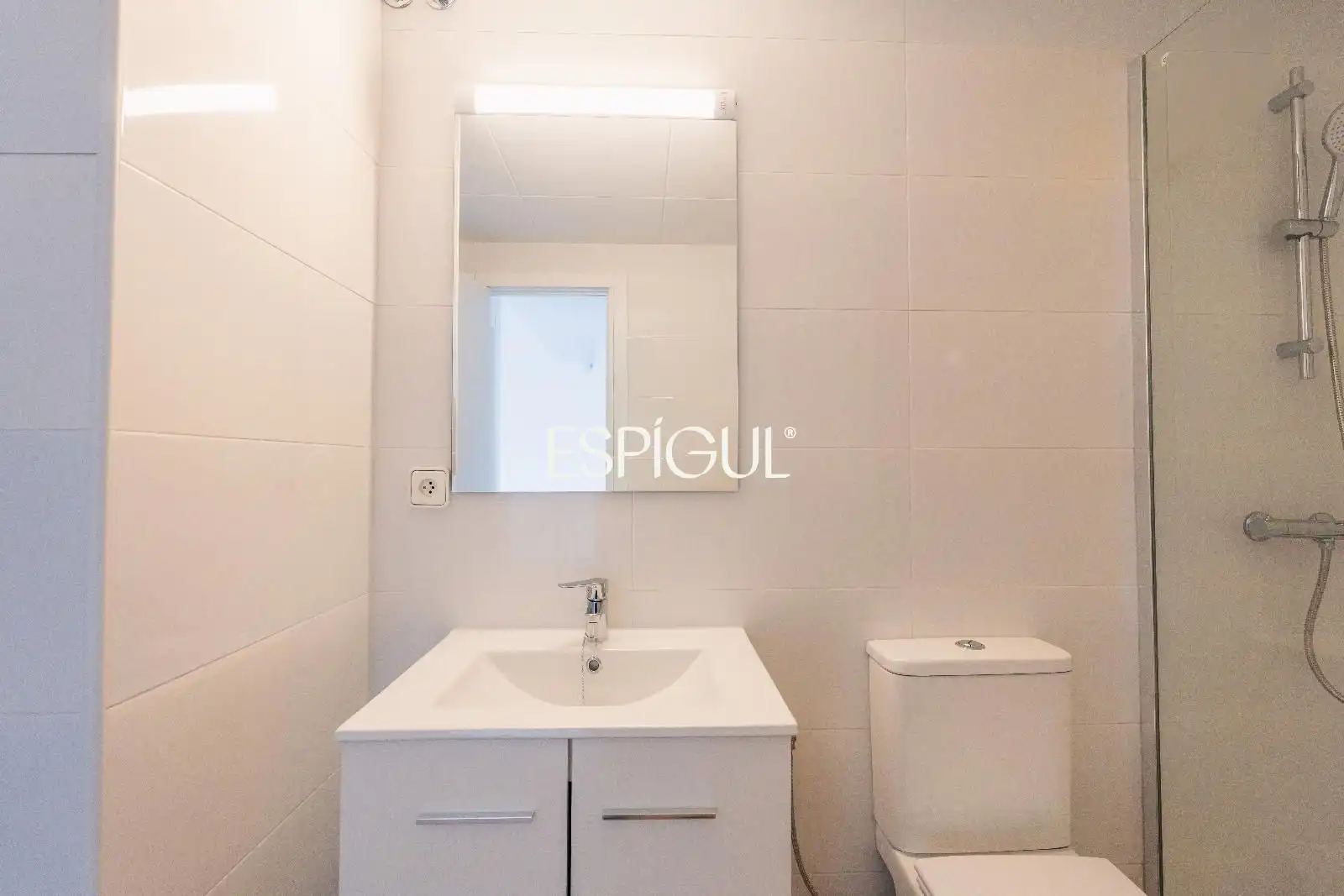 Baño de Piso en venta en Girona con Aire acondicionado, Parquet y Terraza
