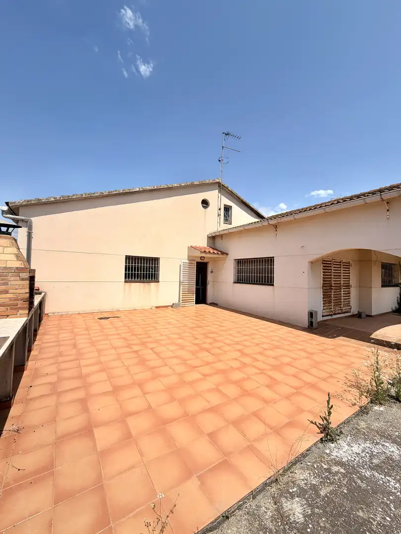 Vista exterior de Casa o chalet en venta en Vilanova i la Geltrú
