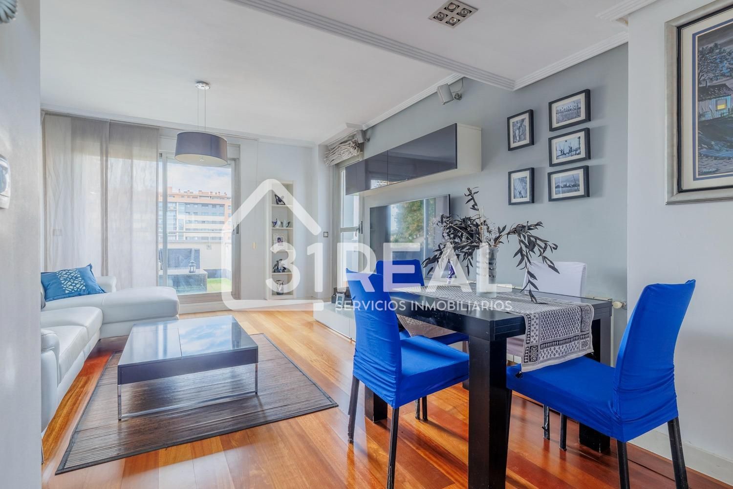 Sala d'estar de Àtic en venda en  Madrid Capital amb Aire condicionat, Calefacció i Jardí privat
