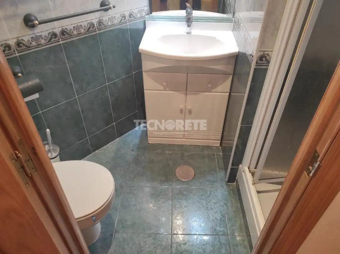 Baño de Piso en venta en Guadalajara con Calefacción