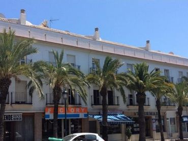 Local comercial en venda a Avenida de Pescia 53