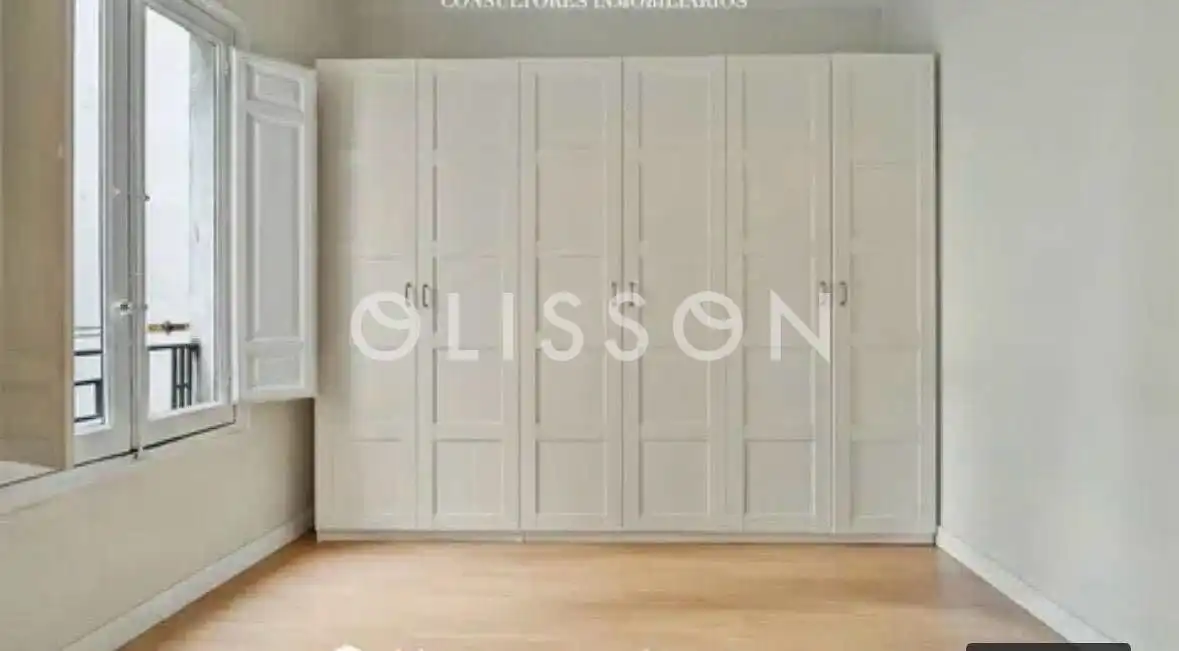 Habitación de Piso en venta en Madrid con Calefacción y Trastero