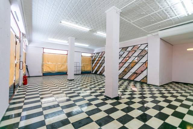 Local comercial en Alquiler en Calle PABLO IGLESIAS, 129 en Plaza Castelar - Mercado Central