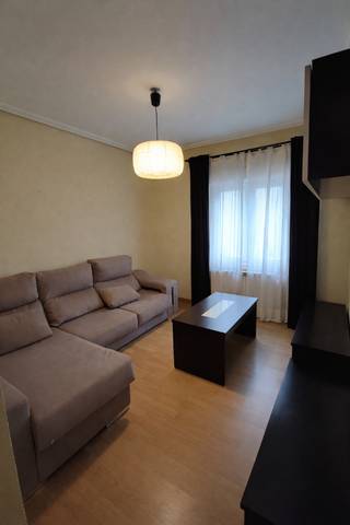 Piso en Alquiler en Calle Julio Velarde en Covadonga - Campuzano - Ciudad Vergel