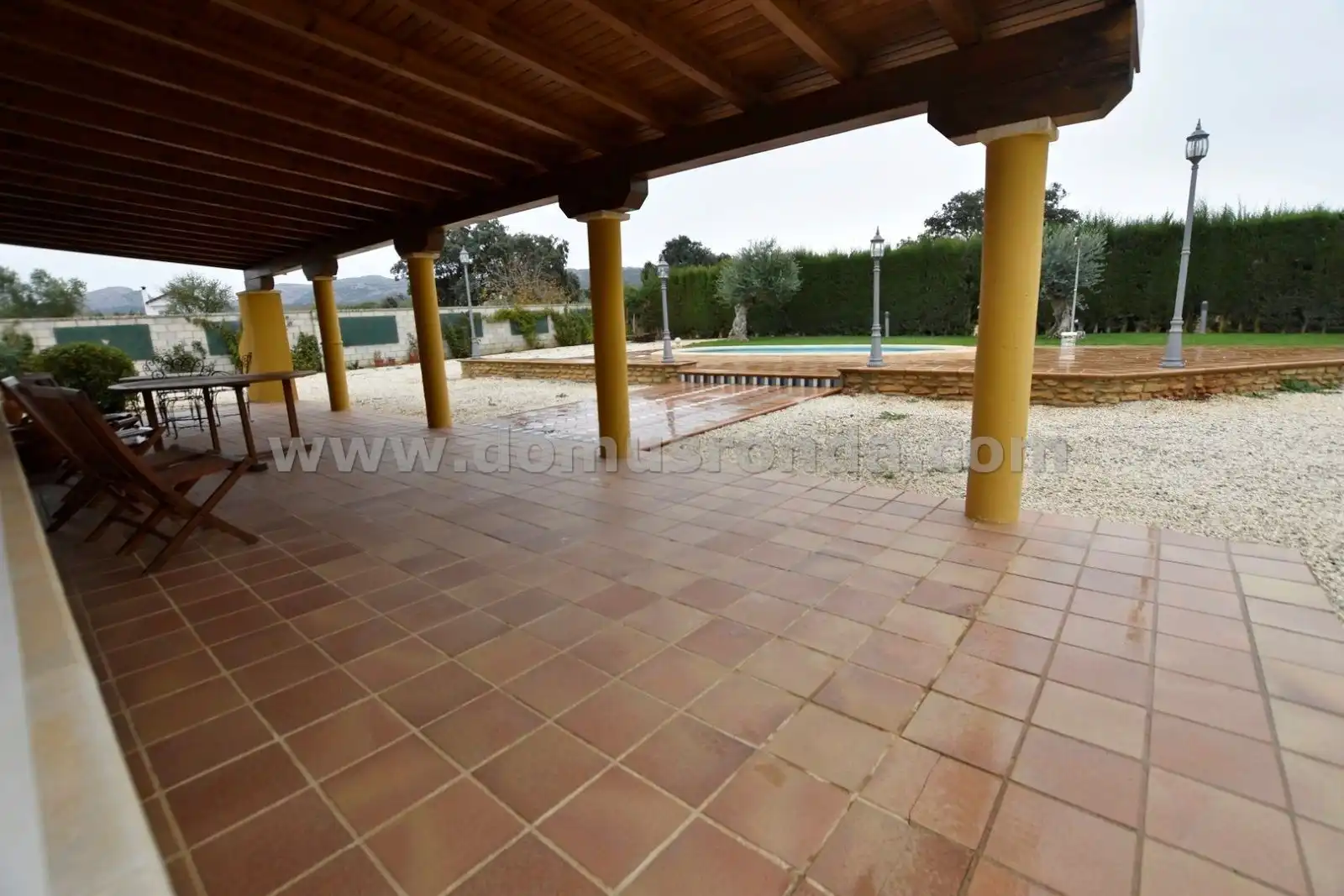 Casa rústica con piscina en venta en Partidas Norte