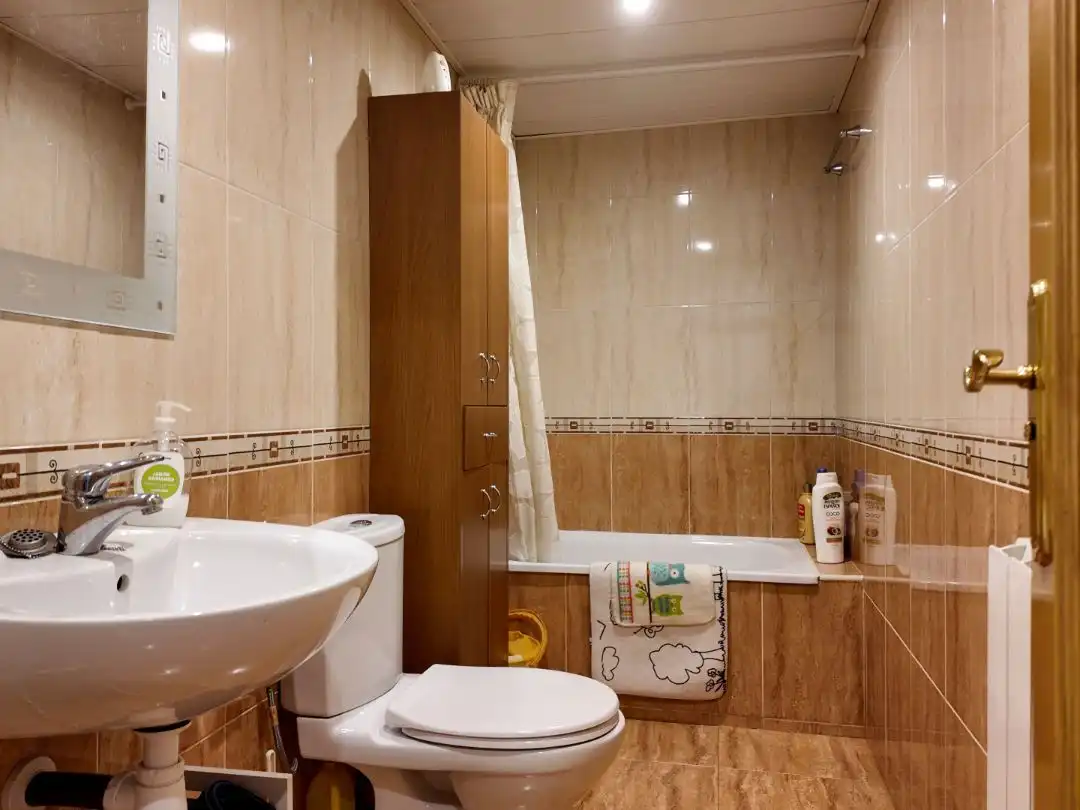 Bathroom of Flat for sale in Castejón de Sos, Huesca