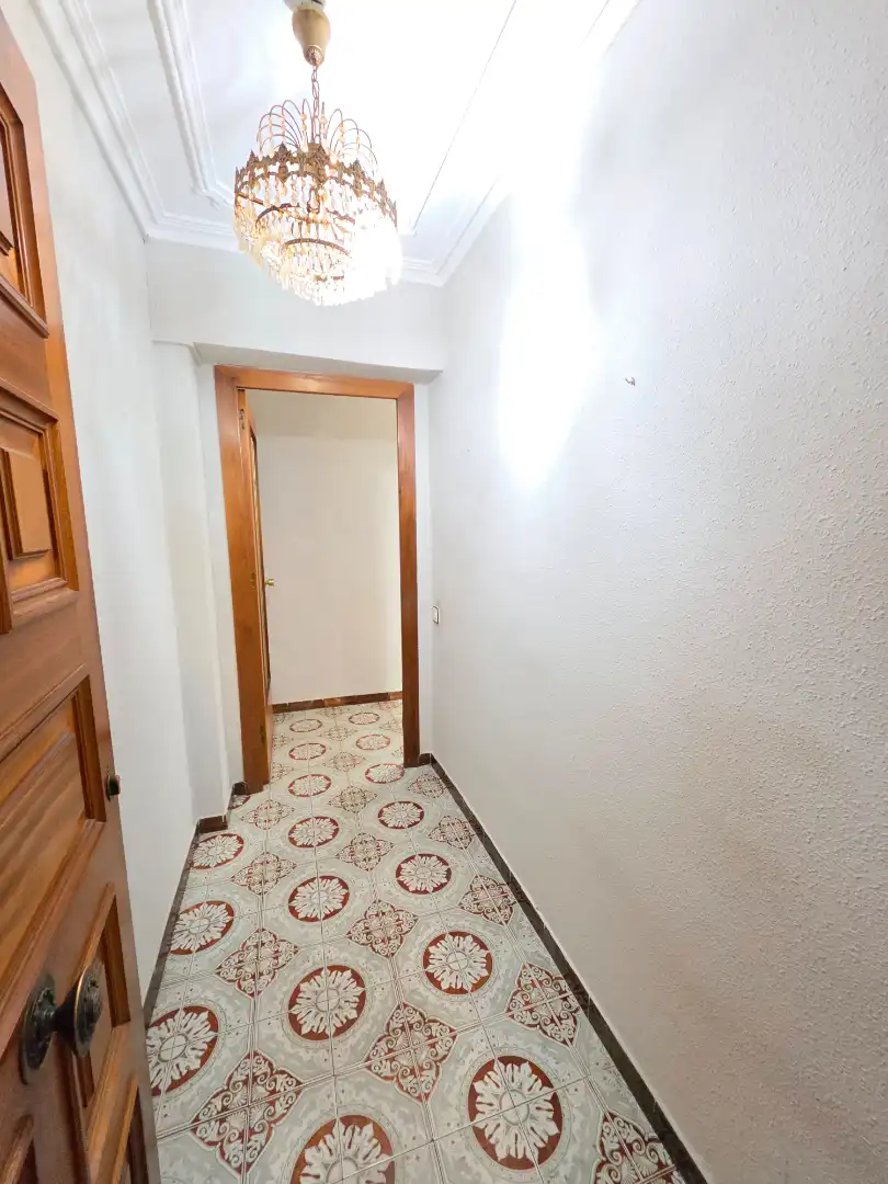 Wohnung zum Verkauf in Tarragona mit Klimaanlage, Heizung und Terrasse