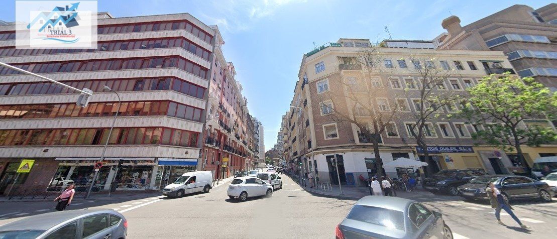 Vista exterior de Piso en venta en  Madrid Capital