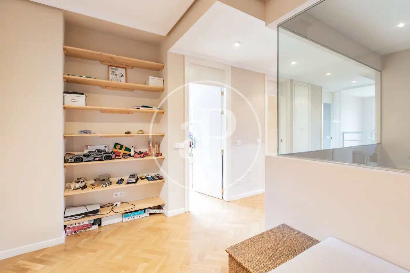 Sala de estar de Casa adosada en venta en Madrid con Aire acondicionado, Calefacción y Jardín privado