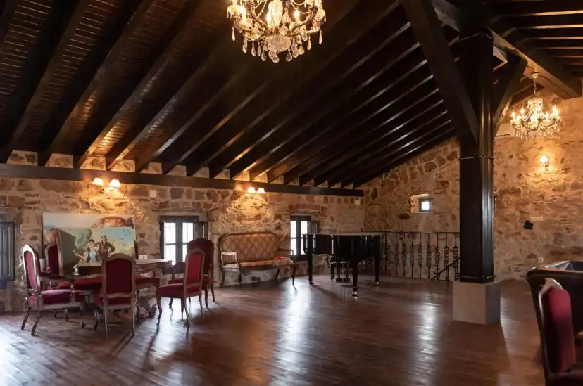 Country homes for sale in Montánchez  with Air Conditioner, Heating and Private garden