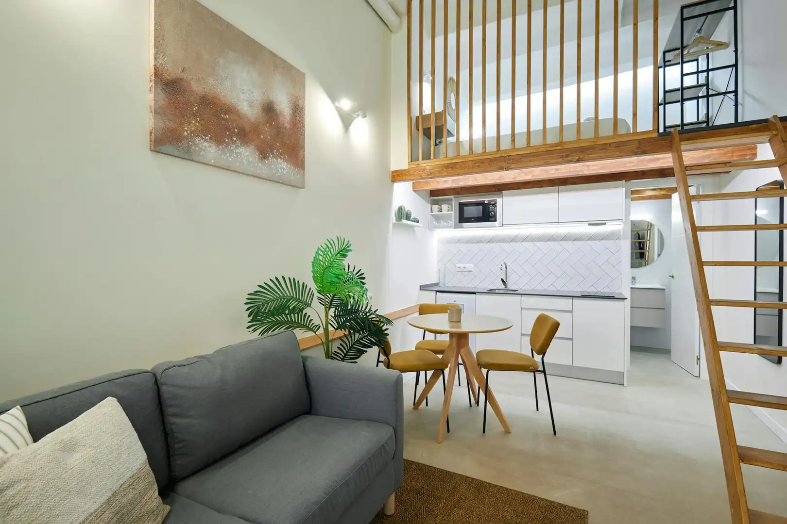 Sala de estar de Piso de alquiler en  Barcelona Capital con Aire acondicionado, Calefacción y Amueblado