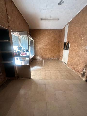 Local comercial en Venta en Calle de Galicia en Casetas - Villarrapa
