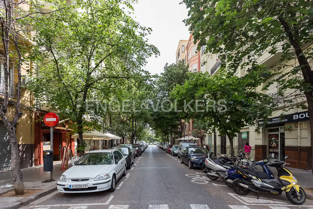 Exterior view of Flat for sale in Valencia  with Heating, Parquet flooring and Balcony