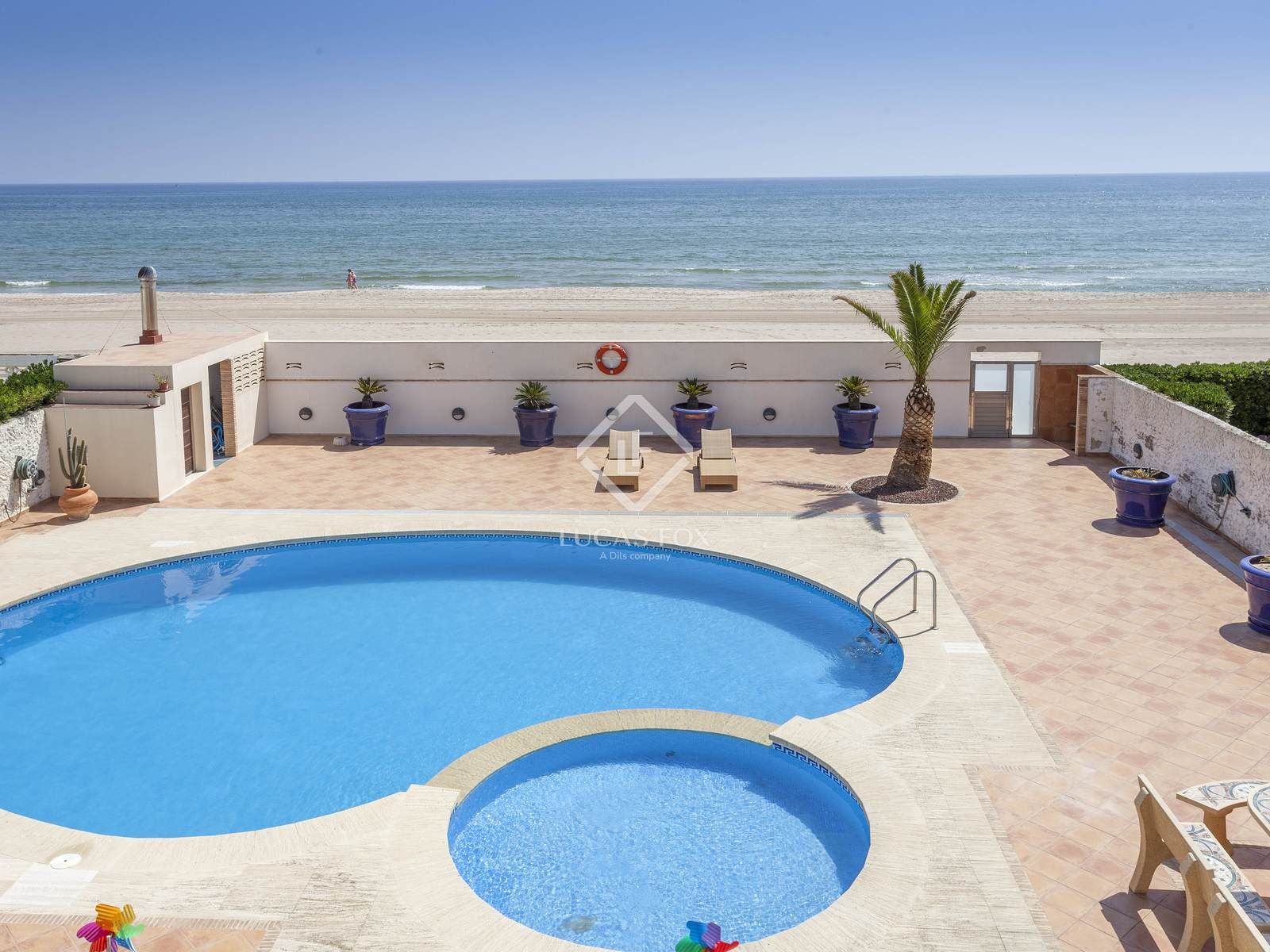 Swimming pool of House or chalet for sale in  Valencia Capital  with Air Conditioner, Heating and Private garden