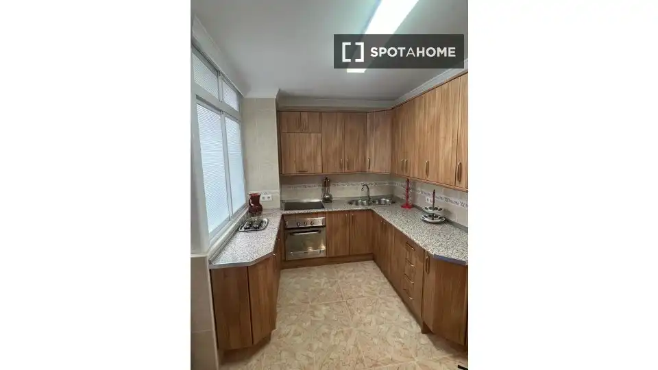 Cocina de Piso de alquiler en Málaga con Aire acondicionado, Calefacción y Amueblado