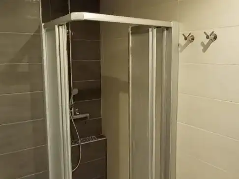 Badezimmer von Wohnung zur Miete in Carretera de Cádiz