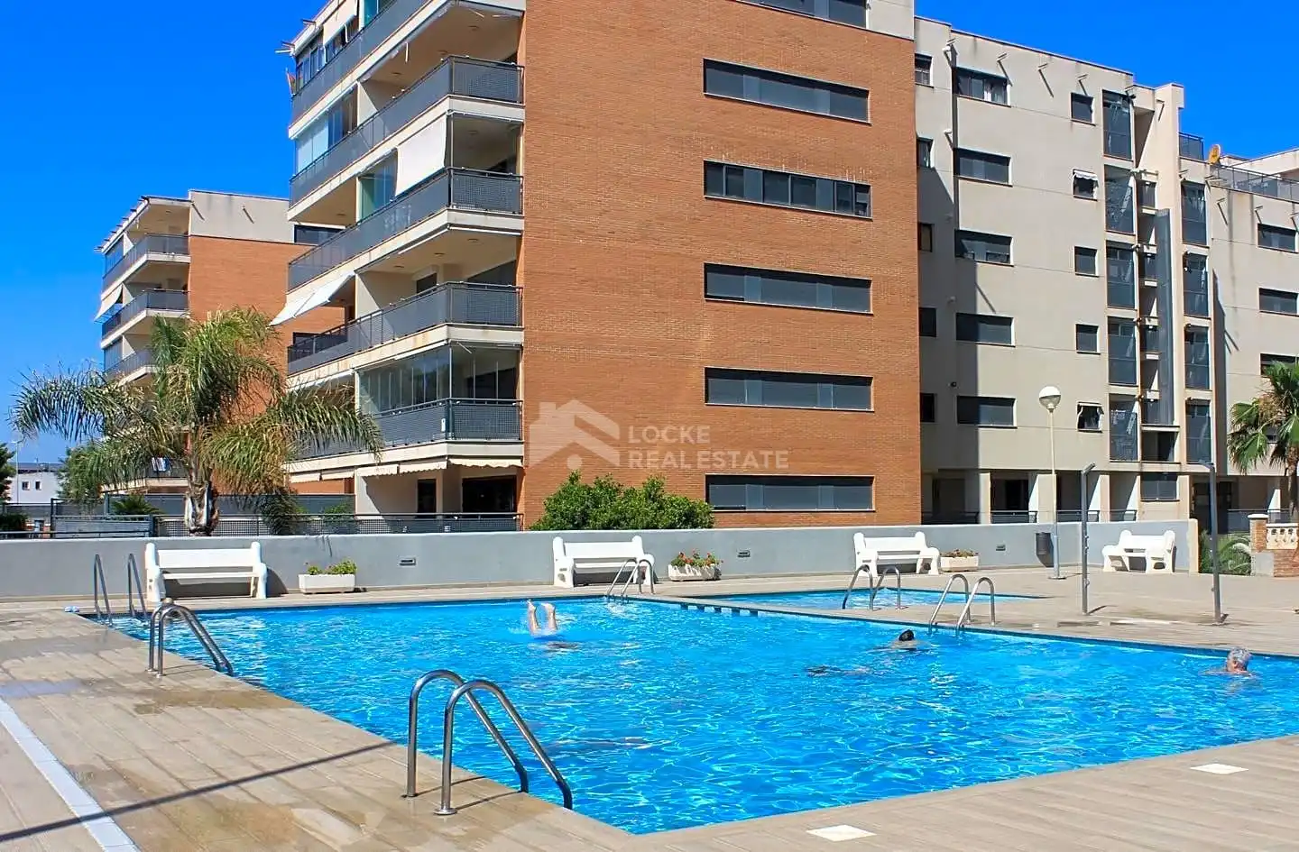 Piscina de Apartamento de alquiler en Benicasim / Benicàssim con Terraza, Piscina y Piscina comunitaria