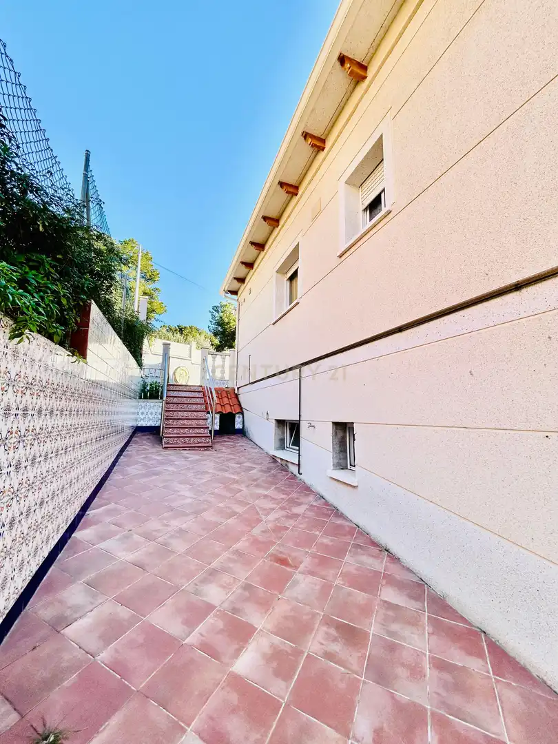 Exterior view of Houses for sale in Calafell  with Private garden and Swimming Pool
