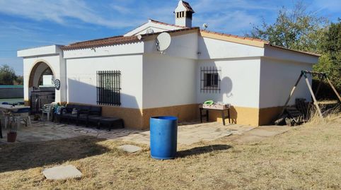 Chalet unifamiliar en venta en Carmona, imagen 3