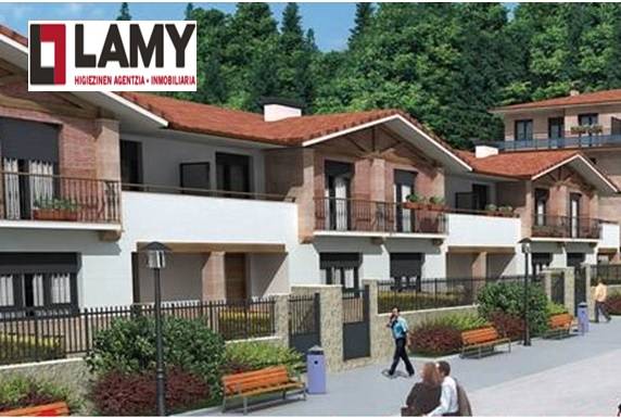 Casa-adosada en Venta en Legorreta