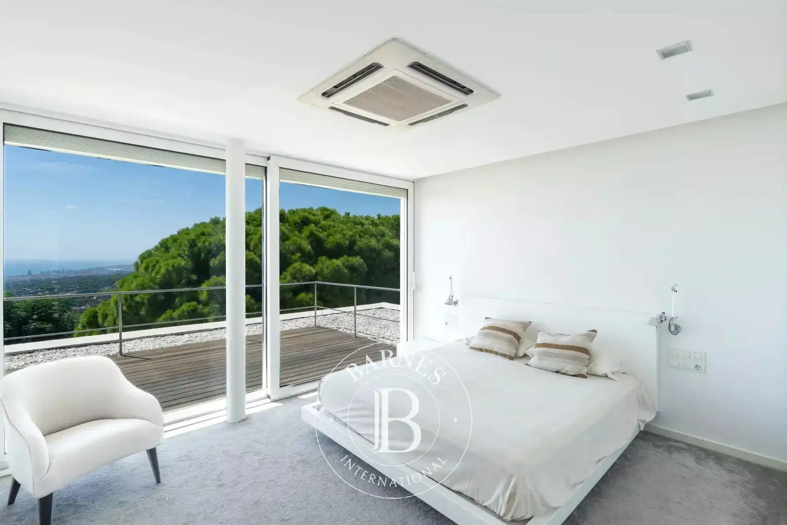 Schlafzimmer von Haus oder Chalet zum Verkauf in Sant Andreu de Llavaneres mit Klimaanlage, Heizung und Privatgarten
