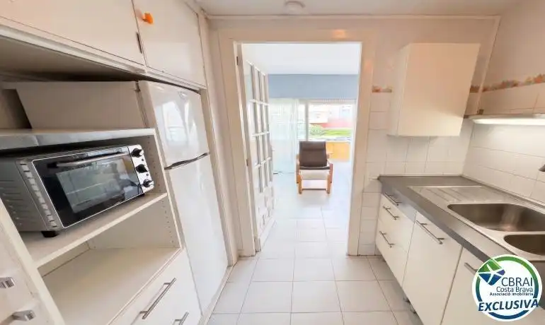 Kitchen of Study for sale in Roses  with Air Conditioner, Heating and Terrace