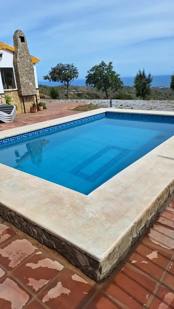 Schwimmbecken von Country house zur Miete in Vélez-Málaga mit Privatgarten, Terrasse und Schwimmbad