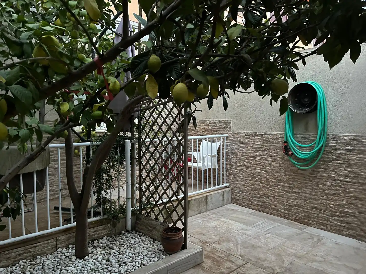 Jardí de Casa adosada en venda en Almansa amb Calefacció, Jardí privat i Terrassa