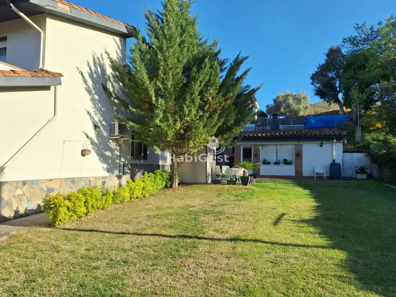 Jardí de Casa o xalet en venda en Vilobí d'Onyar amb Aire condicionat, Calefacció i Jardí privat