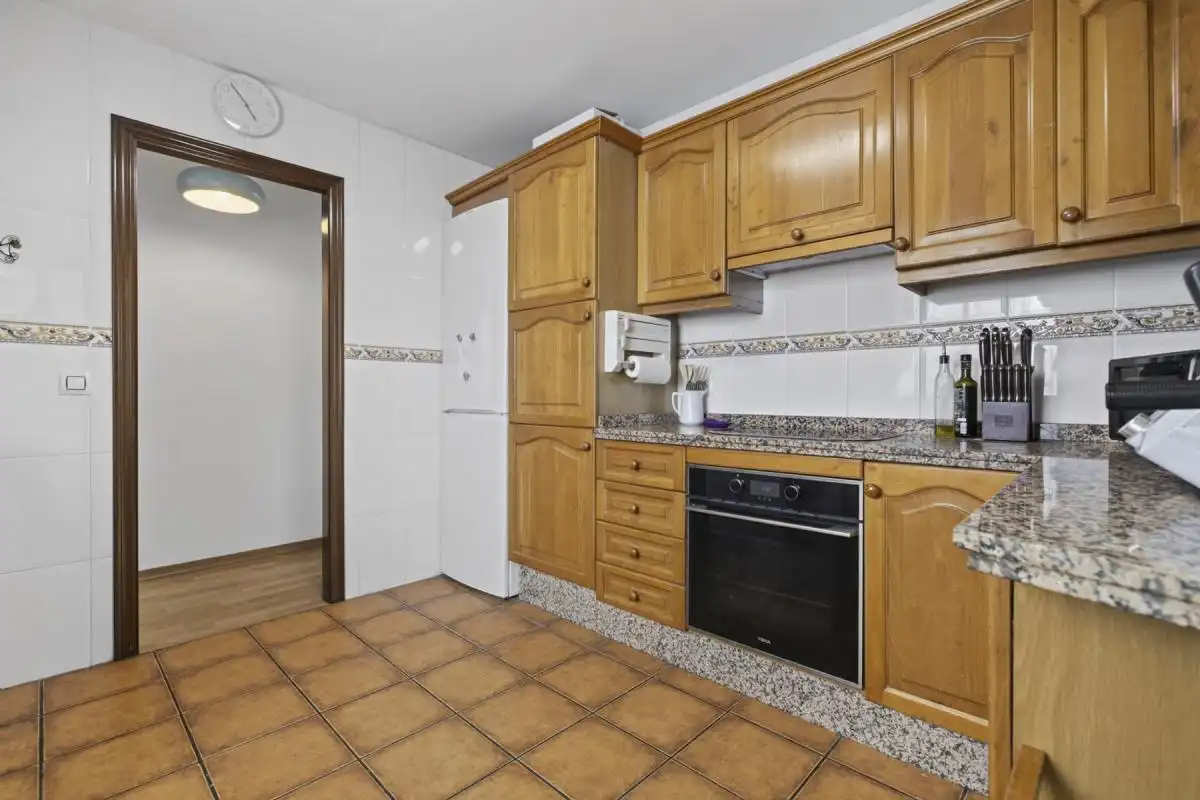 Kitchen of Flat for sale in Sevilla  with Air Conditioner and Heating
