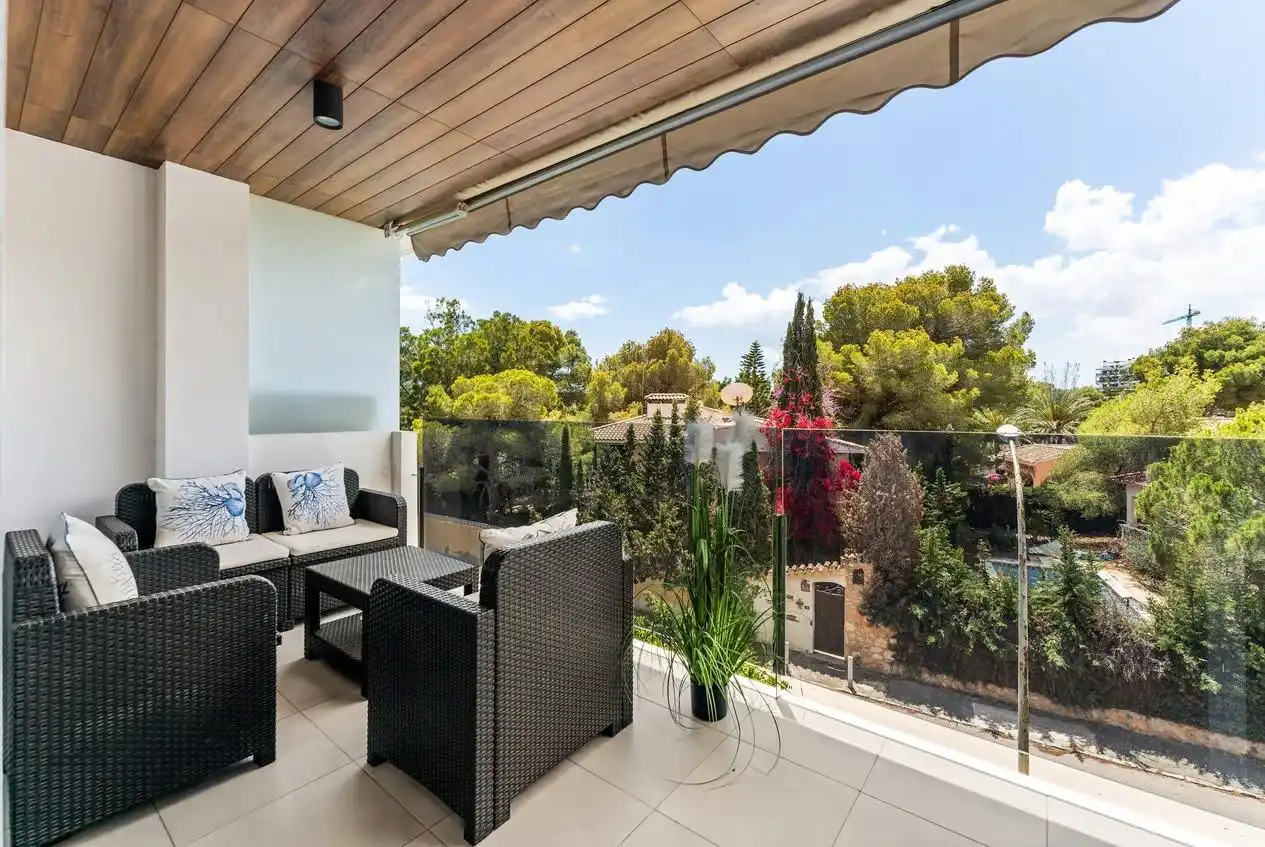 Apartament amb terrassa en venda a Calle SAMANIEGO 9
