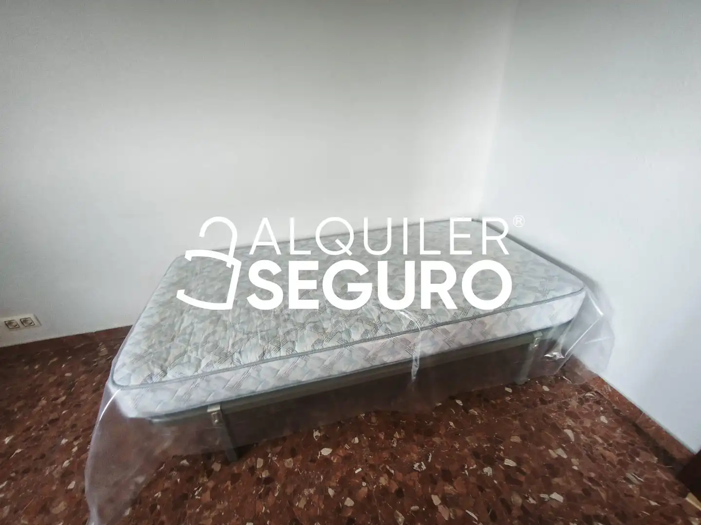 Schlafzimmer von Wohnung zur Miete in Zaragoza mit Heizung, Terrasse und Abstellraum