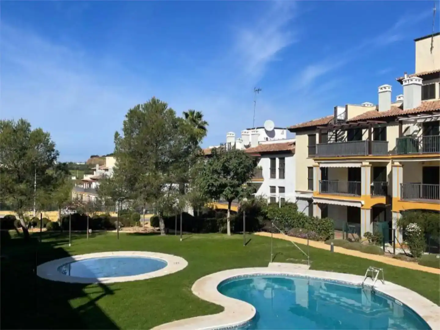 Exterior view of Flat for sale in Ayamonte  with Air Conditioner, Swimming Pool and Balcony