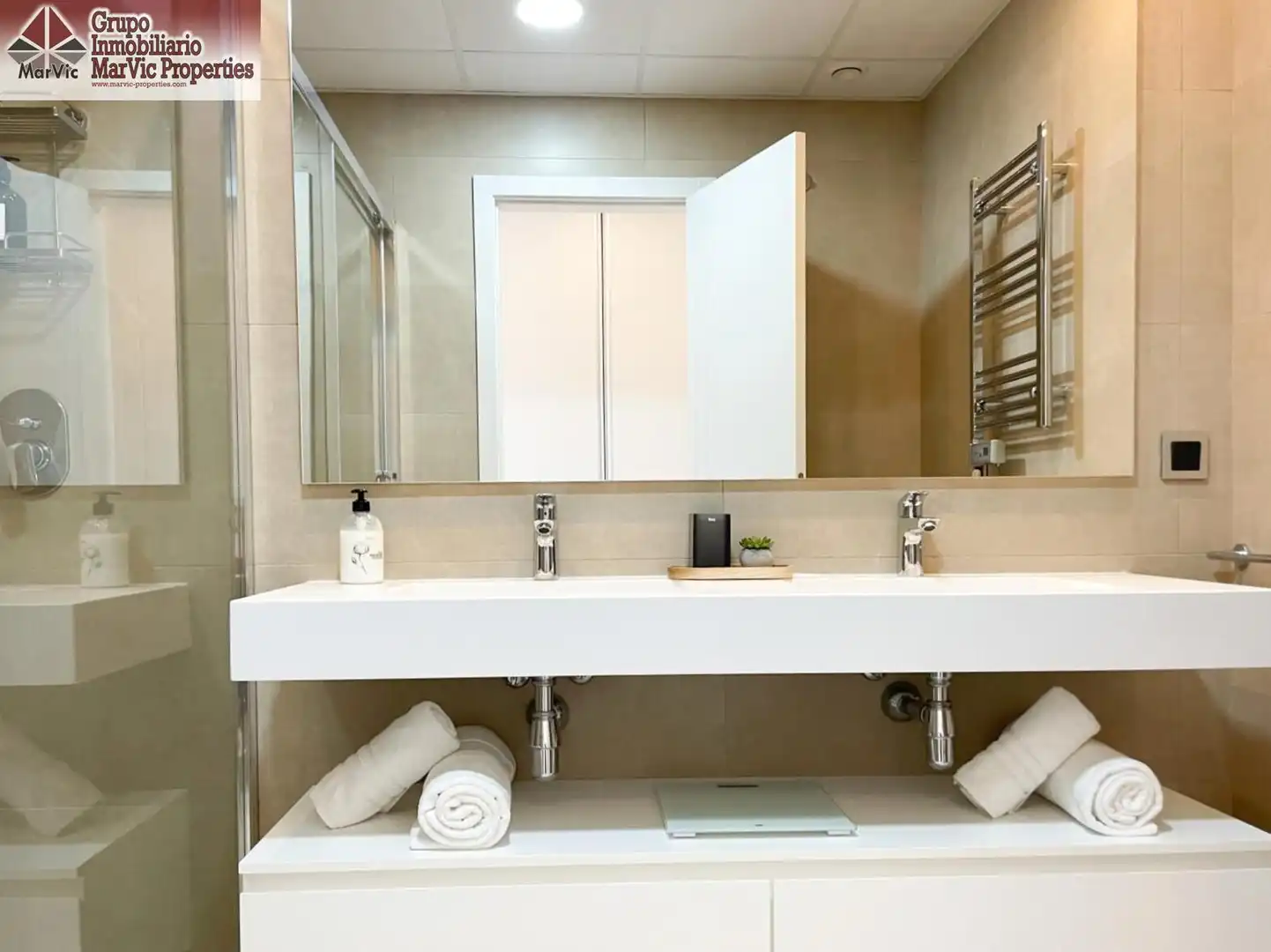 Badezimmer von Wohnung zum Verkauf in Benidorm mit Terrasse, Möbliert und Gemeinschaftspool