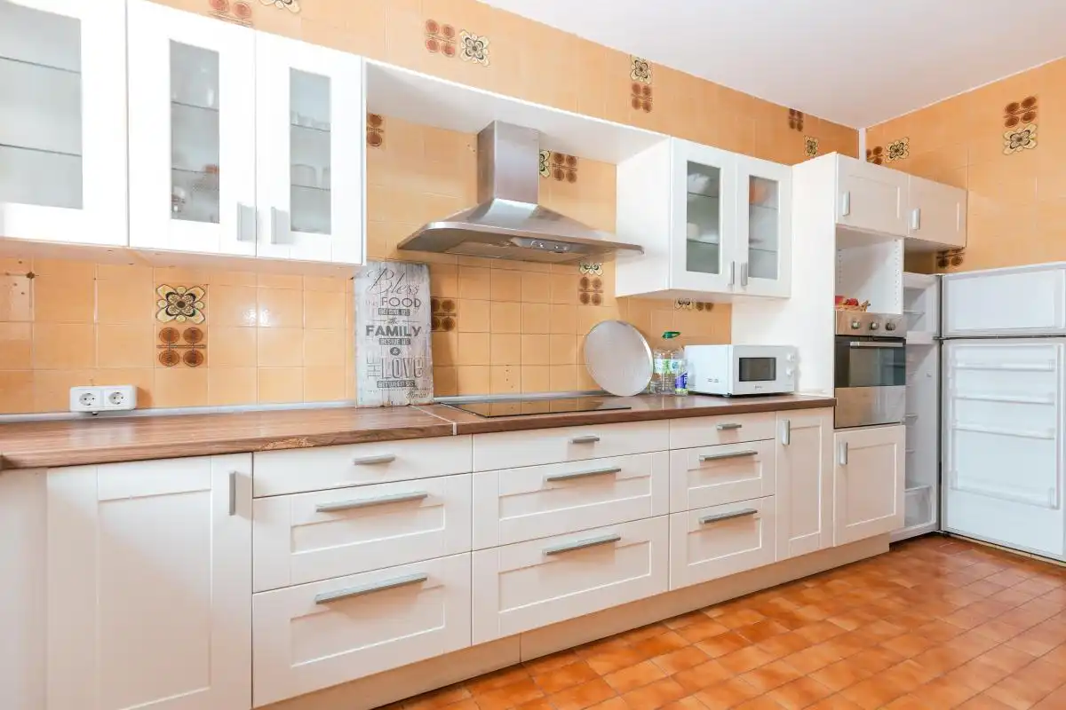 Cuina de Casa o xalet en venda en Santa Eulària des Riu amb Calefacció, Jardí privat i Terrassa