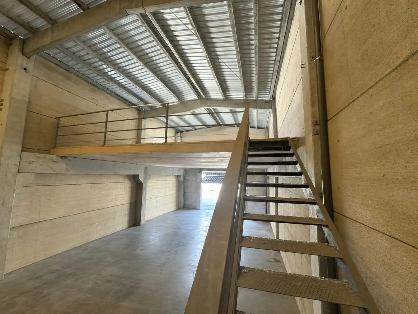 Nave industrial en venta en El Álamo