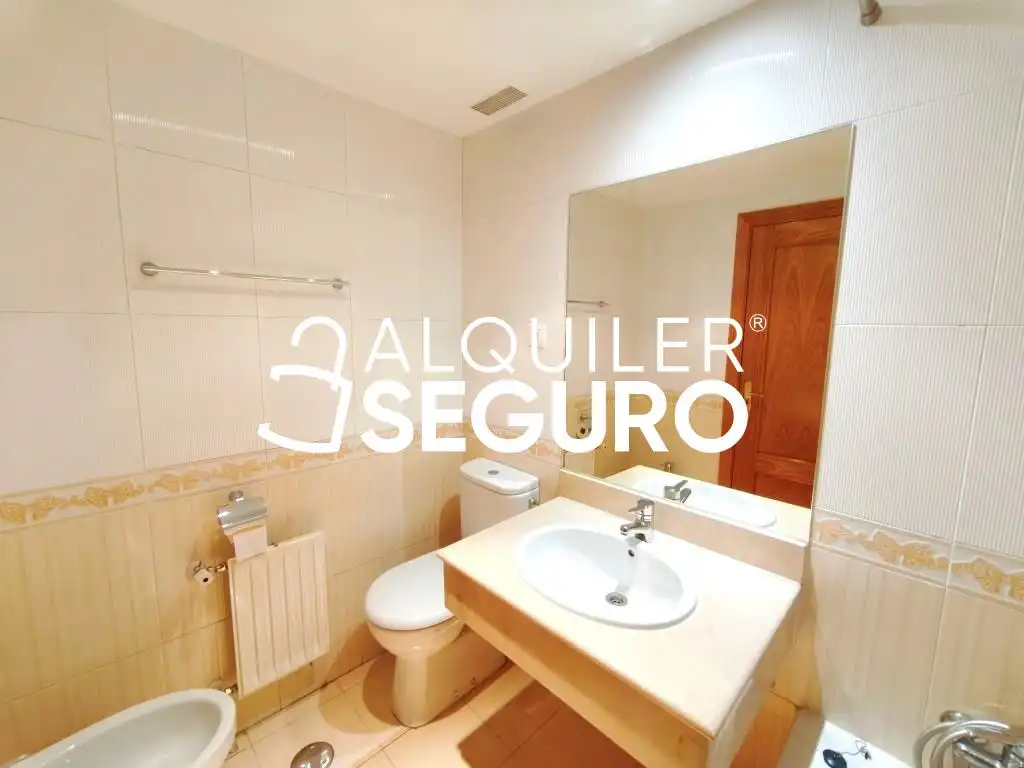 Bany de Pis de lloguer en Valderas - Los Castillos