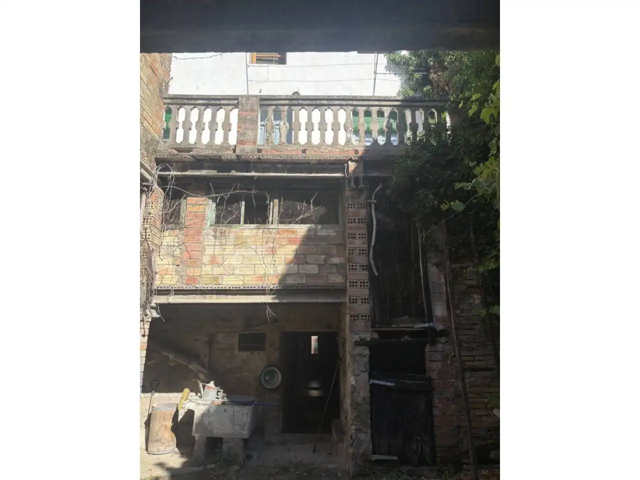 Exterior view of Houses for sale in Artesa de Segre  with Private garden and Terrace