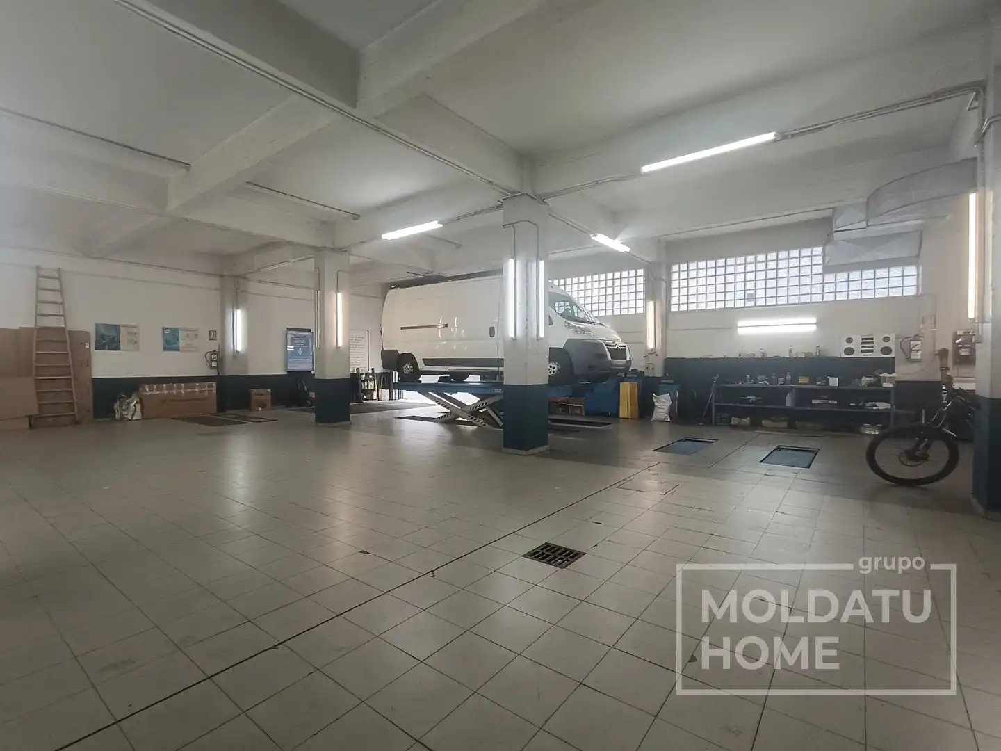 Local comercial en venda a Martutene