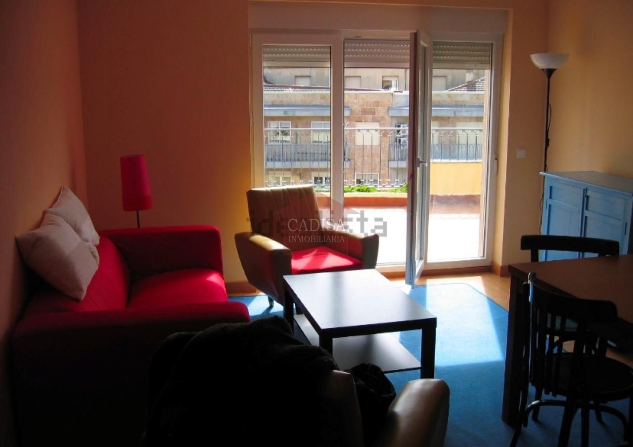 Sala d'estar de Àtic de lloguer en Salamanca Capital amb Calefacció, Terrassa i Moblat